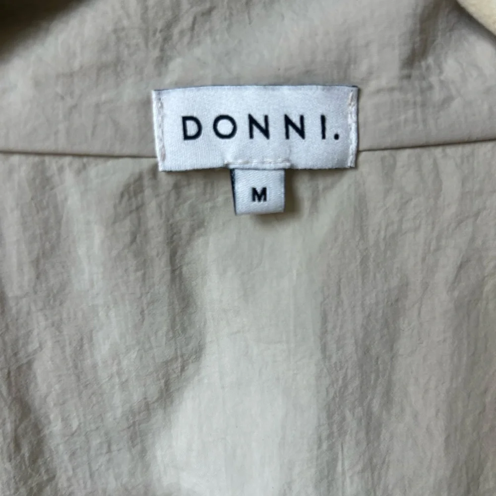 Donni Windbreaker, size m, great condition - Picture 2 of 5